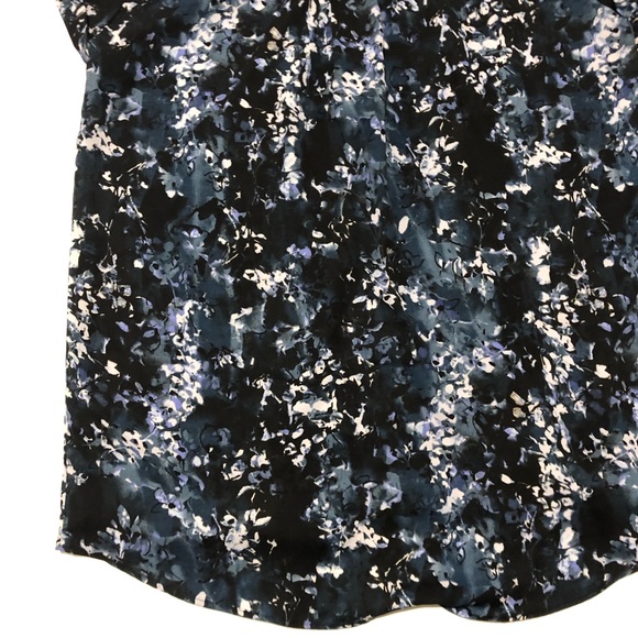 Simply Vera By Vera Wang Womans Top sizeS Floral Patterns Blue, Blqck and White - Picture 8 of 9